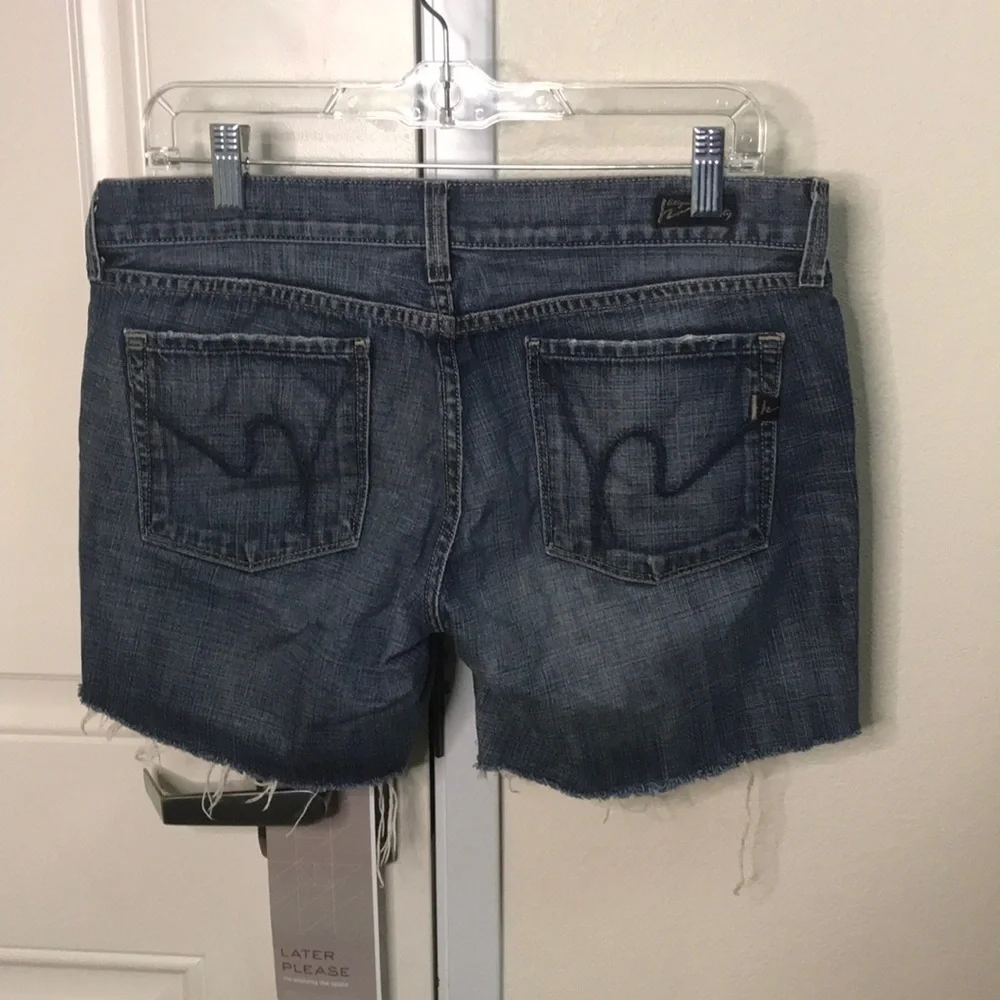 - 2/$30 Citizens of humanity cut off shorts s 30 dark wash anthropology - Picture 3 of 7